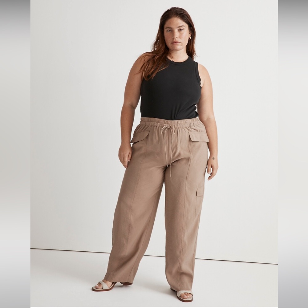 NWT Madewell Plus Straight Cargo Pants in Softdrape - 2X